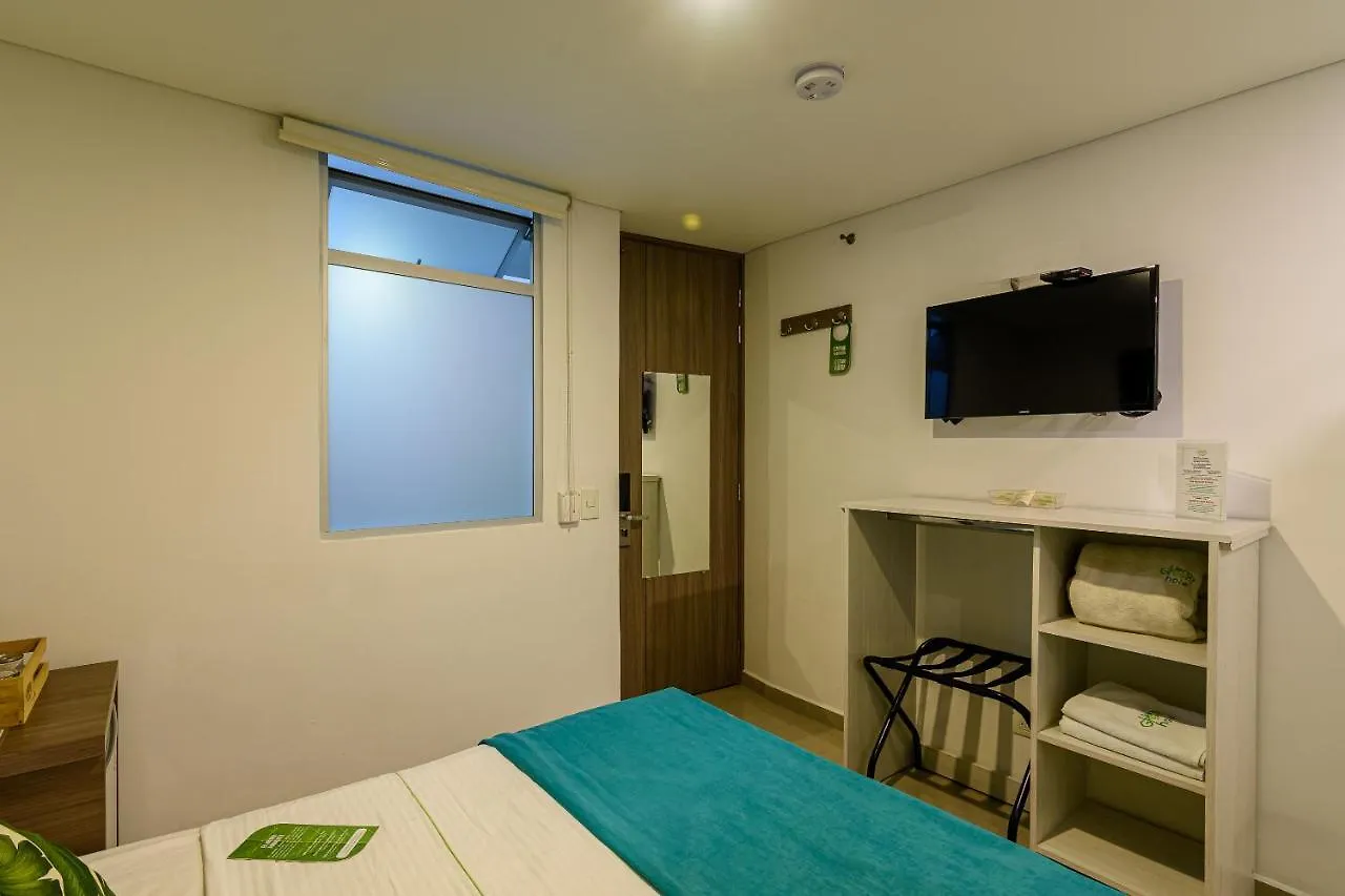 Lleras Green Hotel Medellin 2*,  Colombia