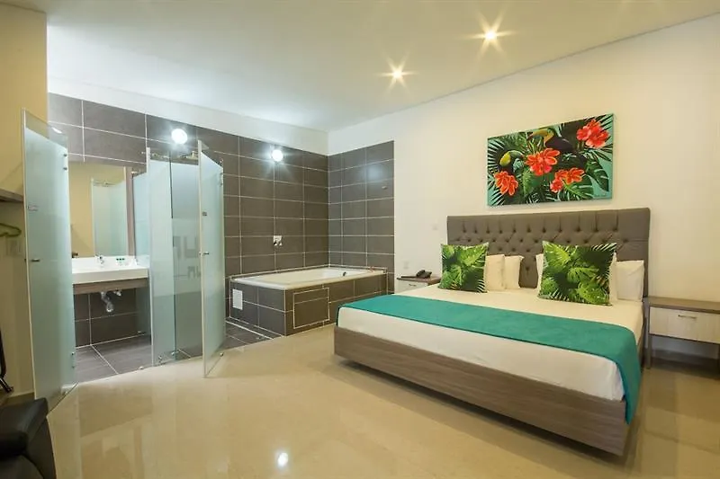 Lleras Green Hotel Medellin 2*,