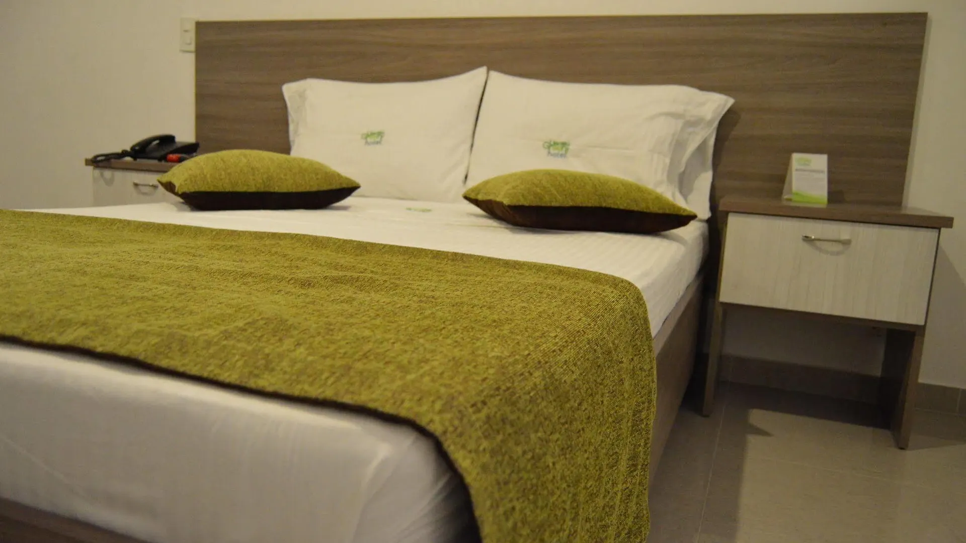 Lleras Green Hotel Medellin 2*,  Colombia